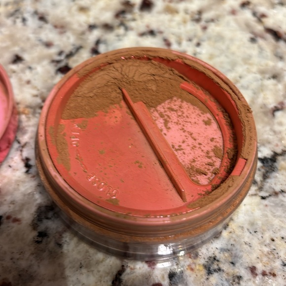 Jeffree Star Luminous Setting Powder SUEDE- Display for live sale- swatched. - Picture 6 of 6